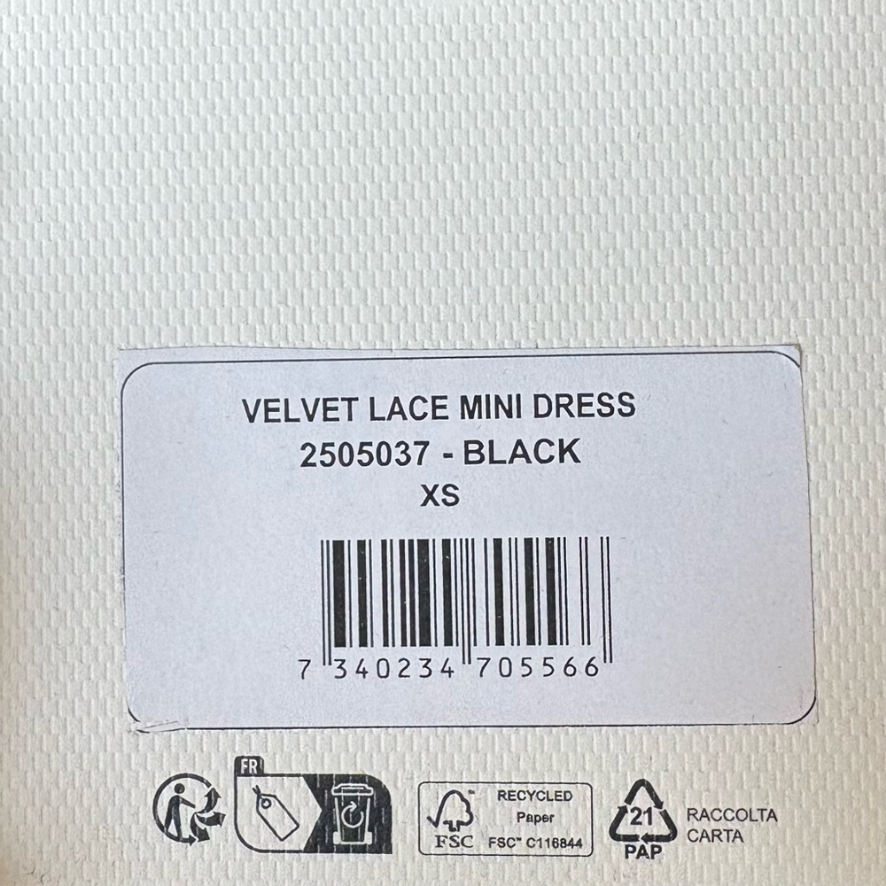 NEW VELVET LACE BALLOON PANTS Akarii - Picture 10 of 10
